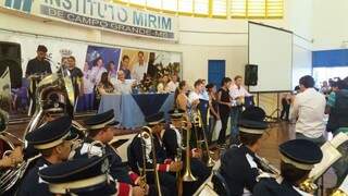 Prefeito Alcides Bernal (PP) participou de aula inaugural no Instituto Mirim. (Foto: Antonio Marques)