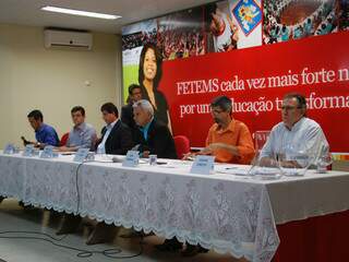 Debate com os candidatos a prefeito foi realizado no auditório da Fetems (Foto: Gabriel Neris)