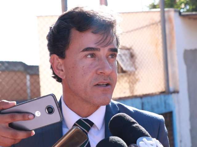 Advogado deixa pres&iacute;dio e espera que Amorim e Mariano sejam soltos &agrave; tarde