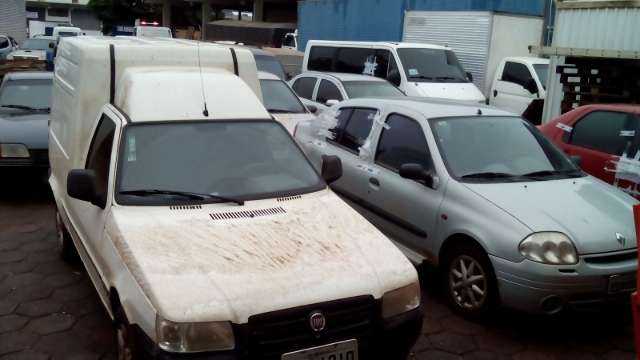 Pol&iacute;cia entrega &agrave; Receita apreens&otilde;es avaliadas em R$ 250 mil e 14 carros