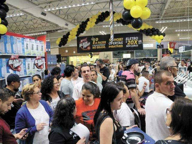 Procon orienta pesquisa para evitar pegadinha da Black Friday