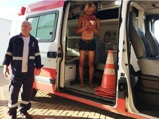 Rapaz fez selfie na ambulância e deixou posto de saúde sem receber atendimento (Foto: TL Notícias)