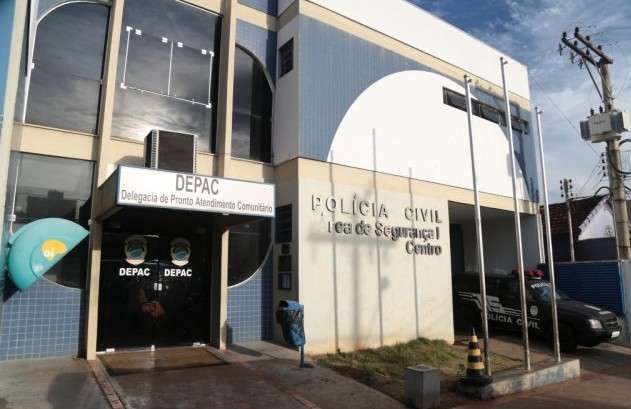 Ap&oacute;s briga generalizada, homem &eacute; preso com pistola e muni&ccedil;&otilde;es no Centro 