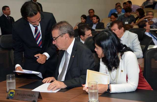 Sal&aacute;rio de deputados estaduais tem alta de 22% e ser&aacute; de R$ 25,3 mil
