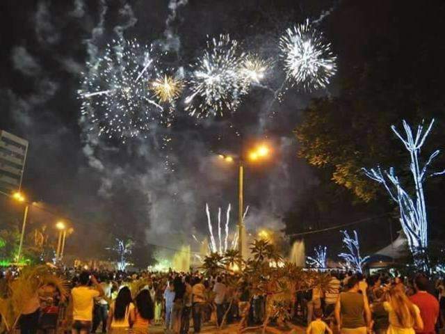Sem prefeitura, Associa&ccedil;&atilde;o Comercial assume decora&ccedil;&atilde;o de Natal