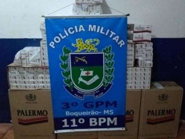 Dupla &eacute; flagrada em estrada vicinal com 395 caixas de cigarro do Paraguai 