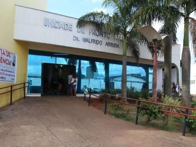 Menina com paralisia cerebral completa 4 dias em UPA &agrave; espera de leito