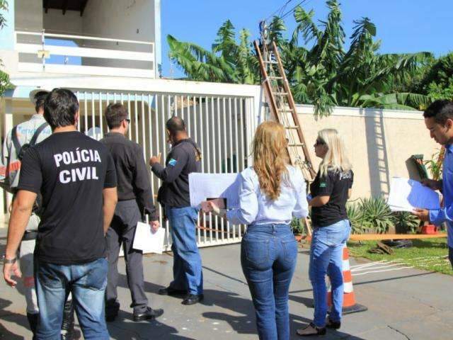 For&ccedil;a-tarefa come&ccedil;a flagrando &ldquo;gatos&rdquo; de energia em a&ccedil;ougue e motel
