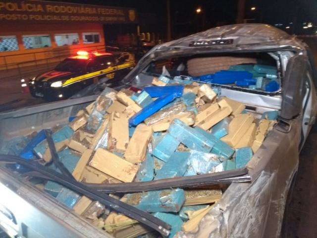 Traficante que capotou camionete levaria 1,5 t de maconha at&eacute; Minas Gerais