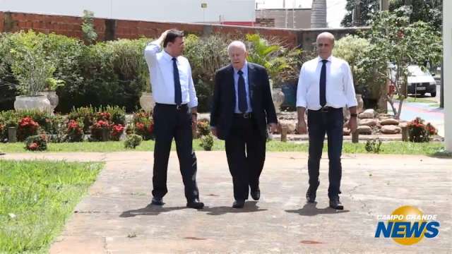 Conhe&ccedil;a Albano Franco, 76 anos, o do Centro de Conven&ccedil;&otilde;es