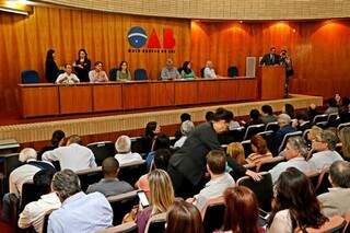 Audiência pública realizada na tarde desta segunda-feira (20) na OAB-MS. (Foto: Divulgação)