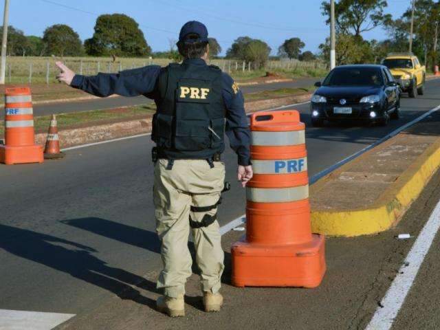 PRF deflagra opera&ccedil;&atilde;o no feriad&atilde;o com foco em reduzir acidentes graves