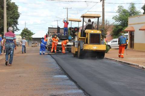 Prefeitura começa a recuperar 36,2 mil m² de asfalto esburacado