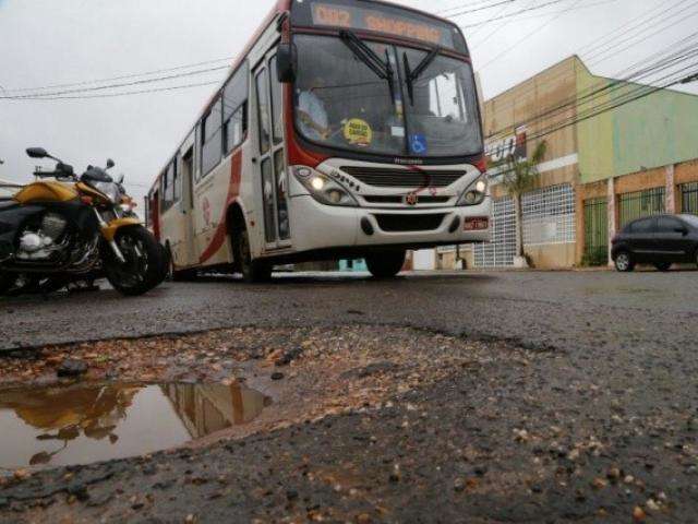 Prefeitura abre licita&ccedil;&atilde;o para sinaliza&ccedil;&atilde;o de corredor de &ocirc;nibus na Brilhante