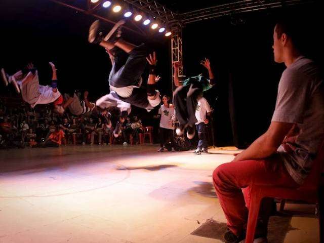 Do street dance &agrave; metodologia do ensino, dan&ccedil;a &eacute; op&ccedil;&atilde;o para aproveitar f&eacute;rias 