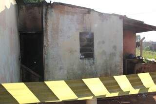 Casa incendiada no Jardim Colúmbia. Três pessoas morreram em decorrência do incêndio. (Foto: Marcos Ermínio)