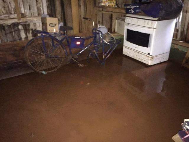 F&aacute;tima do Sul e Caarap&oacute; est&atilde;o &ldquo;debaixo d&rsquo;&aacute;gua&rdquo; no 3&ordm; dia de chuva