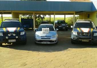 Casal &eacute; flagrado transportando 28 kg de coca&iacute;na na BR-267 