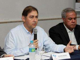Prefeito lamenta mortes por gripe e refor&ccedil;a sindic&acirc;ncia sobre vacinas