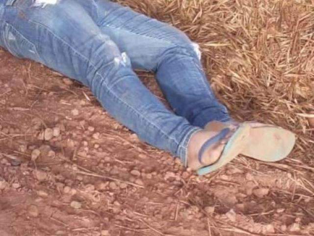 Adolescente &eacute; encontrado morto a tiros oito dias ap&oacute;s execu&ccedil;&atilde;o de pai