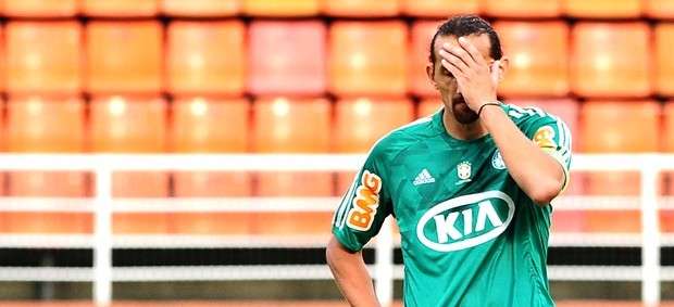Barcos perde p&ecirc;nalti e Palmeiras n&atilde;o sai do zero contra Bragantino