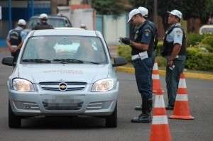 Agora a toler&acirc;ncia &eacute; zero para quem bebe e dirige, alerta Ciptran