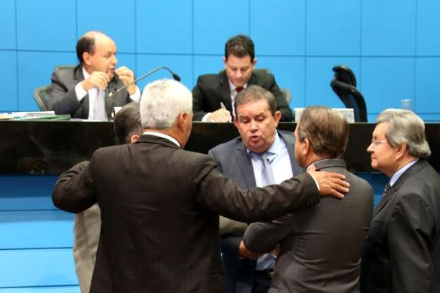 Deputados aguardam mudan&ccedil;as eleitorais para definirem futuro em 2018