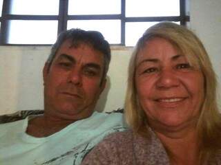 Selfie do casal: Eulisses e Solange voltaram a ficar juntos depois de 32 anos. (Foto: Arquivo Pessoal)