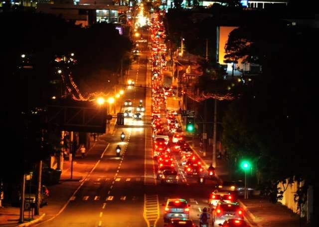 A hora e o trecho que o tr&acirc;nsito para no hor&aacute;rio de rush de Campo Grande
