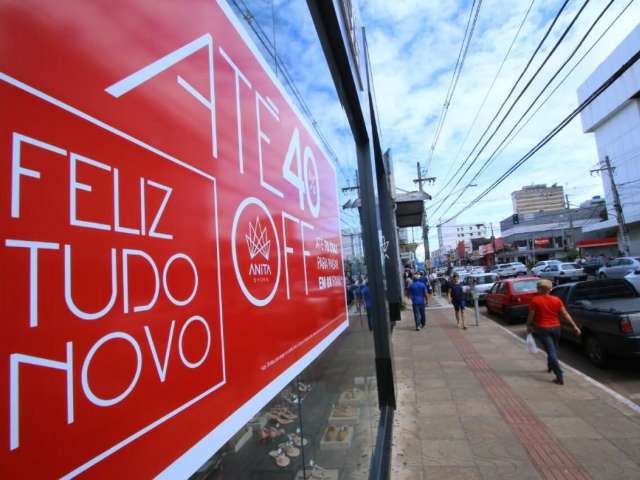 De &lsquo;carona&rsquo; no sald&atilde;o de m&oacute;veis e eletro, lojas d&atilde;o descontos de at&eacute; 80%