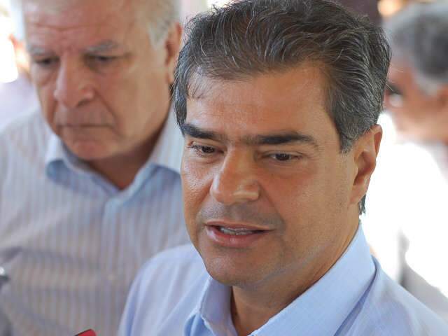  Prefeito promete toler&acirc;ncia zero contra buracos ap&oacute;s fim das chuvas