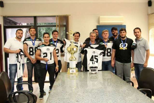Vice-campe&atilde;o paulista, CG Gravediggers &eacute; homenageado na Governadoria