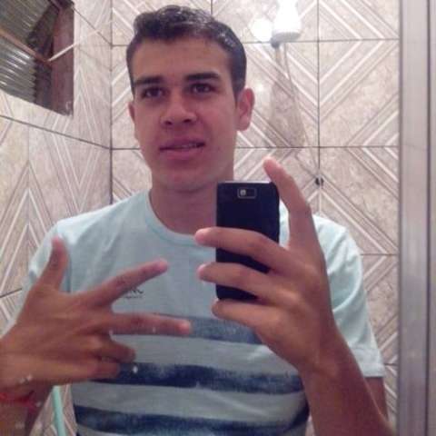 Jovem morre v&iacute;tima de descarga el&eacute;trica quando navegava na internet 