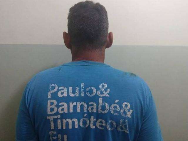 Foragido da justi&ccedil;a h&aacute; 5 anos por estupro de vulner&aacute;vel &eacute; preso pela PM