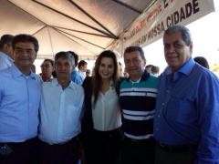 Enquanto os outros pensam em propostas, o PMDB age, diz Nelsinho