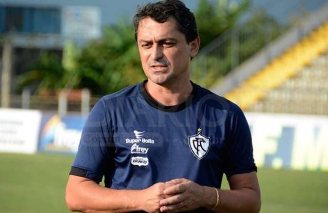 T&eacute;cnico pede demiss&atilde;o ap&oacute;s corumbaense perder de virada 