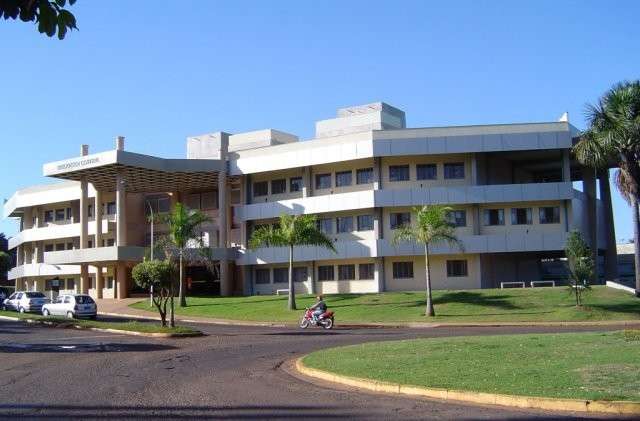 Aulas em universidades continuam suspensas em raz&atilde;o da greve