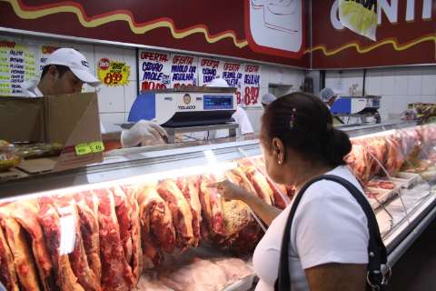  Consumidor freia compras e preço da carne bovina começa a cair