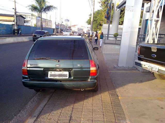  Leitor flagra desrespeito a pedestres na avenida Eduardo Elias Zahran