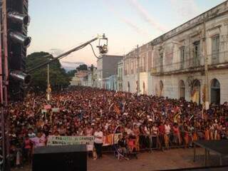 De acordo com a Prefeitura de Corumbá, cerca de 20 mil pessoas estavam no Porto Geral neste domingo (Foto: Divulgação)