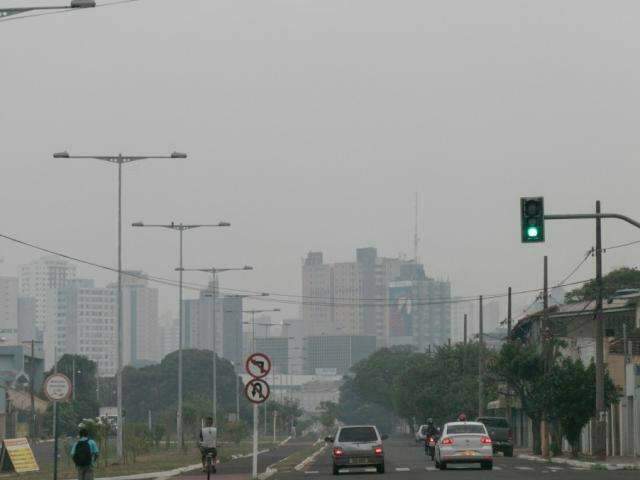 Quinta-feira ser&aacute; de c&eacute;u parcialmente nublado e chuva isolada em MS