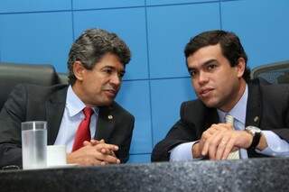 Líder do governo na Assembleia, Professor Rinaldo Modesto e o deputado estadual Beto Pereira, ambos do PSDB. (Foto: Roberto Higa e Victor Chileno)