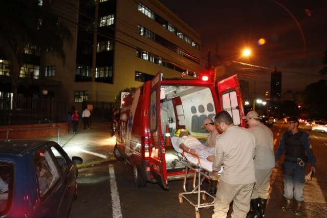 Por vaga em asilo, filha amea&ccedil;a abandonar pai cadeirante no F&oacute;rum
