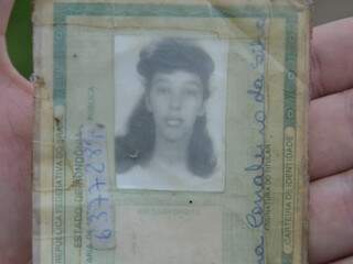 Identidade de Juliana Corraleiro da Silva (Foto: Minamar Júnior)