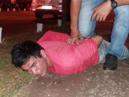 Policiais acampados no Parque dos Poderes prendem assaltante