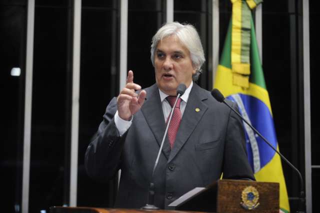 Delc&iacute;dio lamenta precariedade da ferrovia Corumb&aacute; at&eacute; Bauru