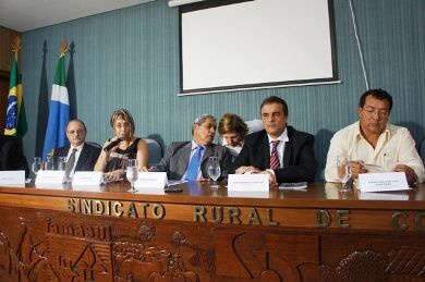  Ministro lan&ccedil;a gabinete e aposta em integra&ccedil;&atilde;o para combater crimes na fronteira