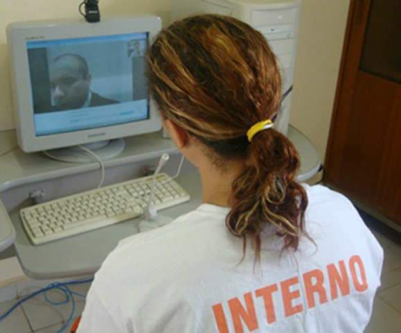  Para acelerar atendimento, Pres&iacute;dio Feminino instala videoconfer&ecirc;ncia