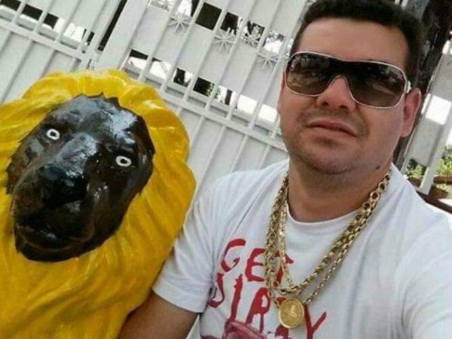 Milion&aacute;rio do WhatsApp foi roubado por parentes ap&oacute;s ser morto, diz promotor