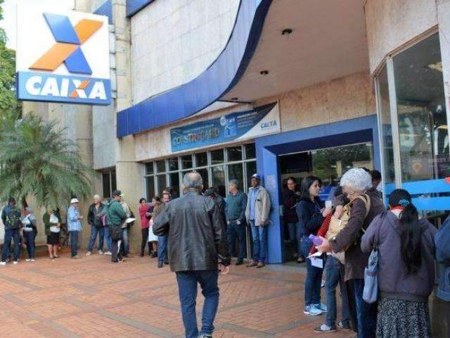 Caixa &eacute; condenada a pagar R$ 100 mil por longa fila de espera em Dourados